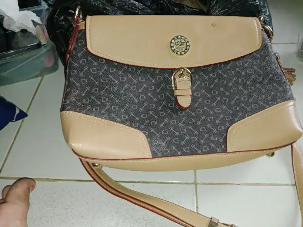 DIJUAL TAS SELEMPANG WANITA