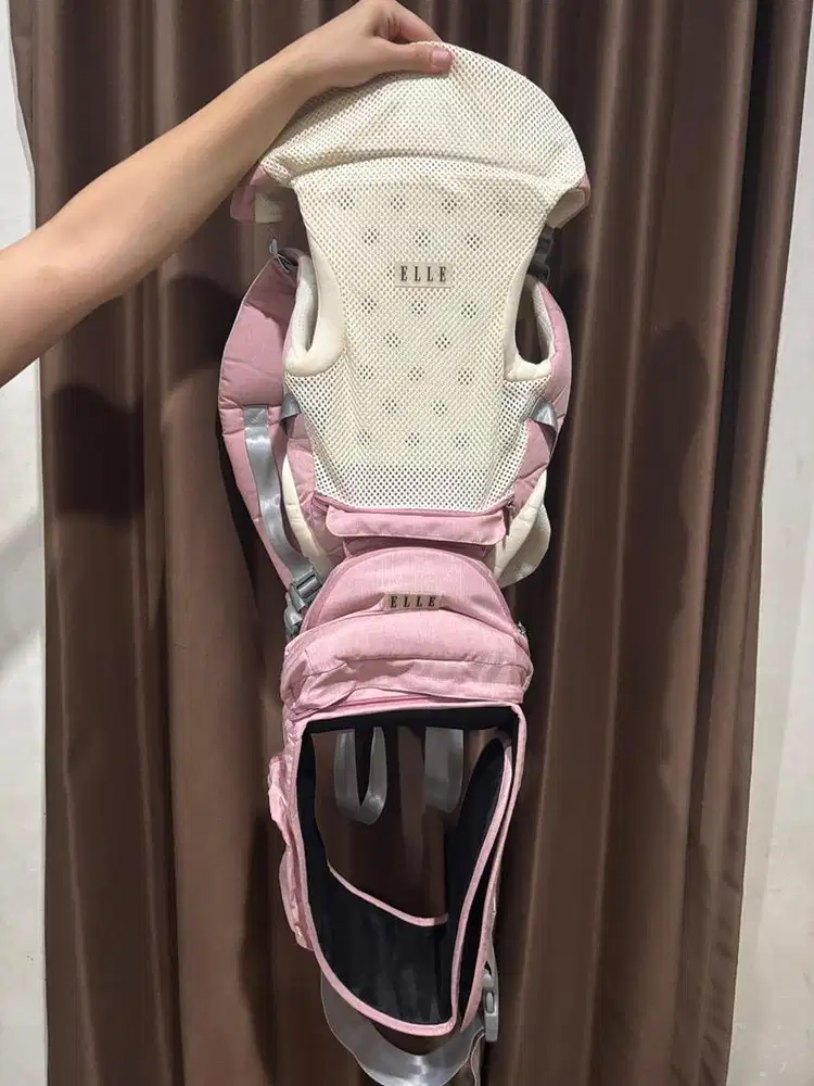 Gendongan Elle warna Pink masih baru lengkap dgn box