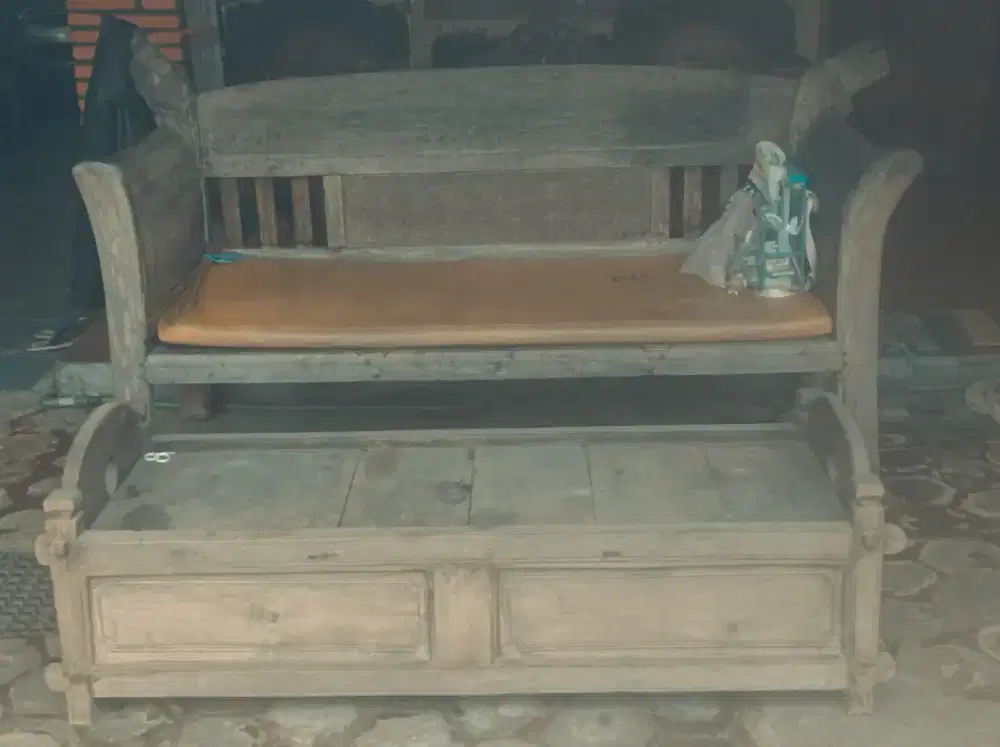 Kursi Reisban dan meja Jodang Lawasan Jati