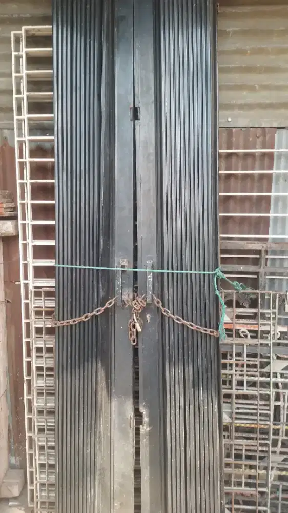 FOLDING GATES BEKAS 4 MTR