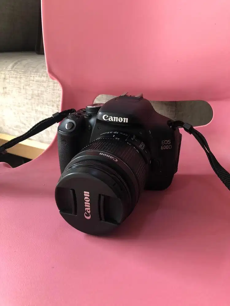 Kamera DSLR Canon eos 600D