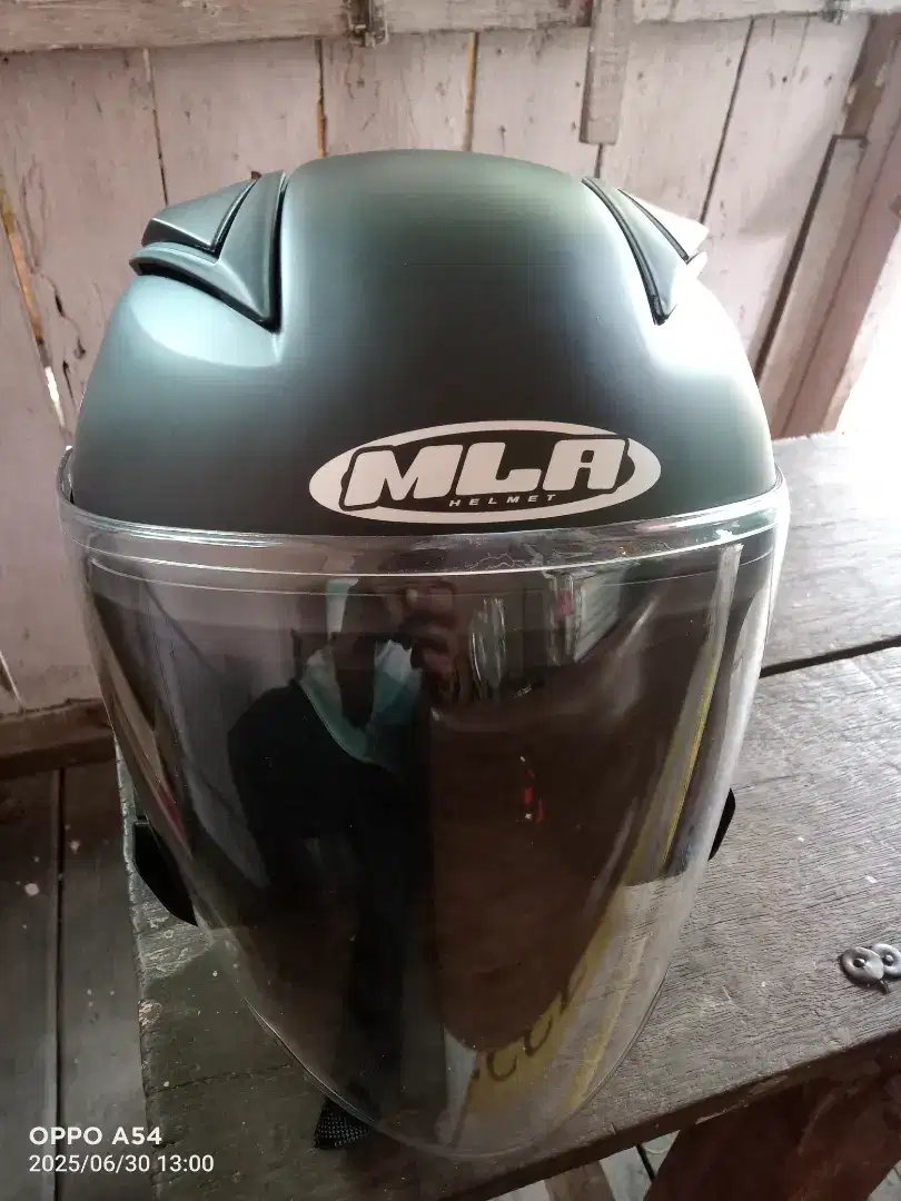 Helm merk MLA JS hitam dup sekli pakai aja size M
