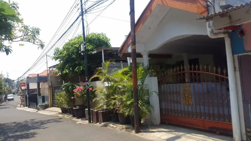 Rumah Di Menteng Dalam Tebet, Lokasi Strategis 5 Menit Ke Mal KoKas