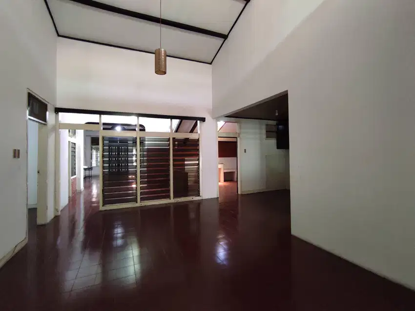 Rumah Asri dan Siap Huni Di Pusat Kota, Cirebon