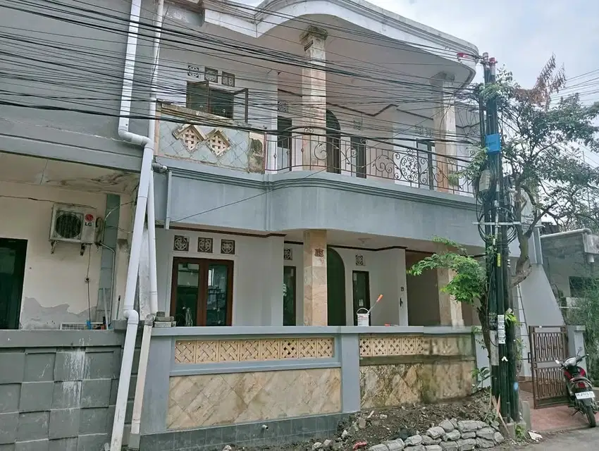 RUMAH CANTIK LT2 DI JL. PALAPA SESETAN DENPASAR SELATAN