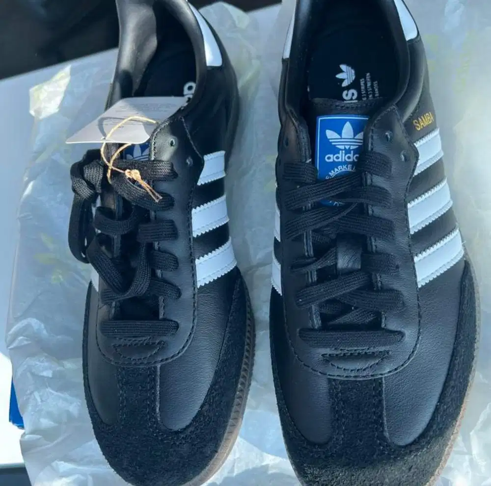 Adidas Samba Original black woman