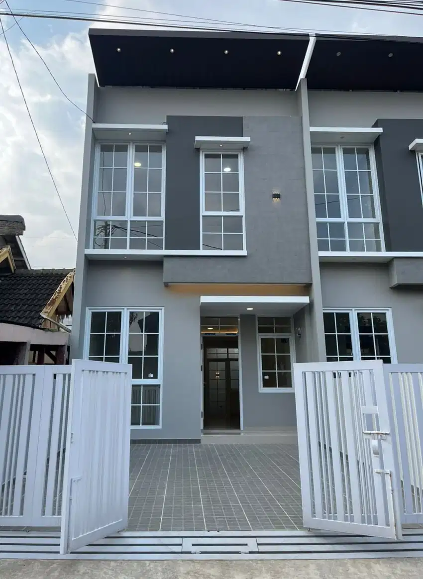 Rumah Baru Cantik Modern Siap Huni di Cisaranten Kulon Arcamanik.