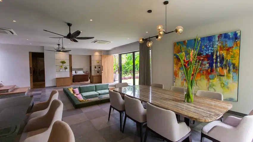 Leasehold - Charming 4-Bedroom Villa Near Canggu Bali - Prime Location