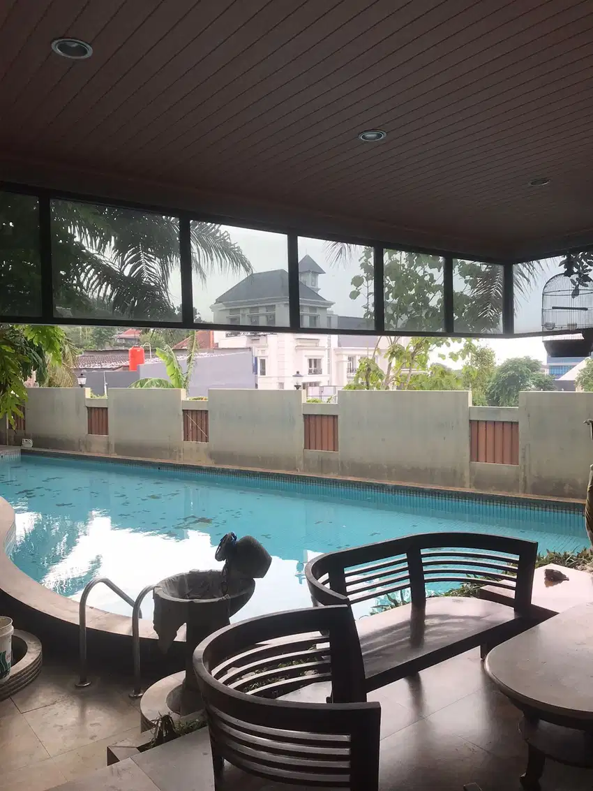 Rumah Besar 3lantai Tengah Kota Ada Kolam Renang&Rooftop full View