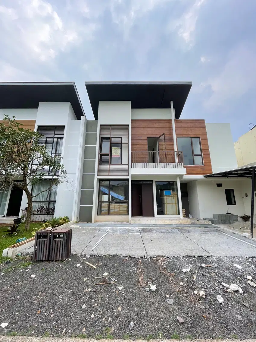 DI JUAL CEPAT RUMAH LUAS & SIAP HUNI CLUSTER DIVENA AVANI di BSD CITY