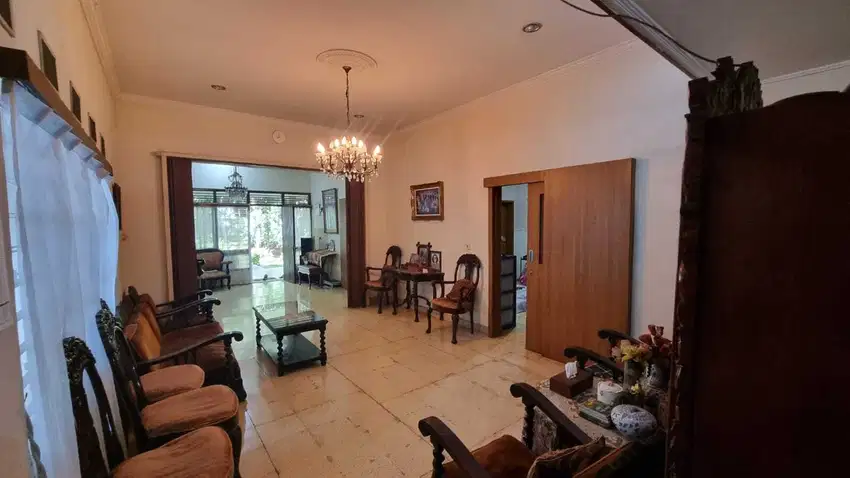 Dijual Rumah Dengan Lokasi Cukup Strategis Di Jakarta Selatan