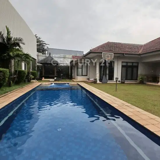 Rumah Bagus One Gate Entrance Ada Swimming Pool Di Cipete S8834
