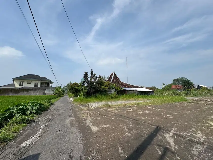 Utara Kampus UGM Jogja, Tanah Lingkungan Cafe/Homestay