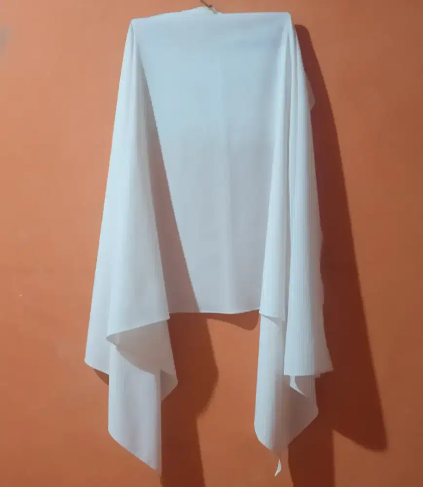 Pashmina Putih Cantik
