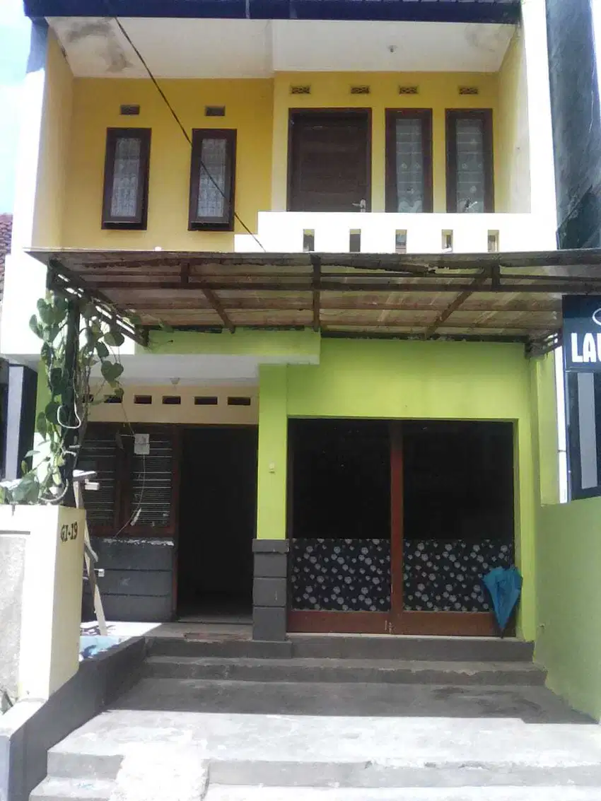 Disewakan Rumah 2 Lantai Siap Huni Di Komplek Cipageran