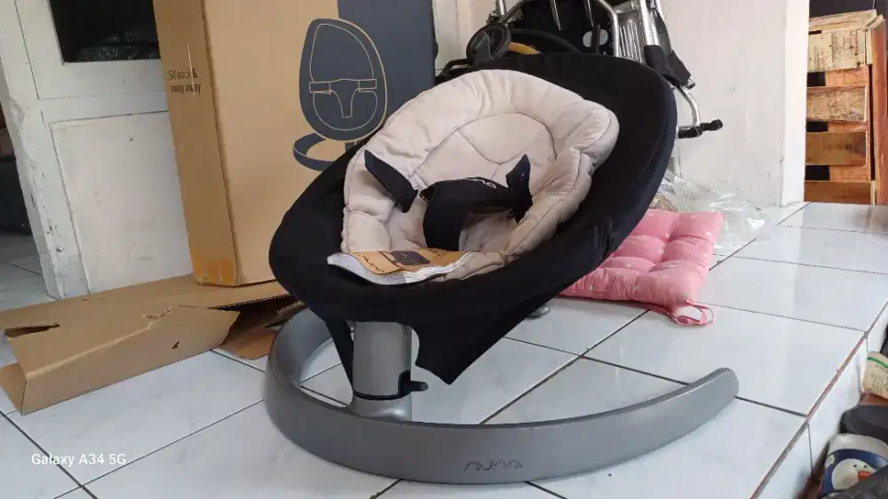Nuna Bouncer Leaf Curv Preloved