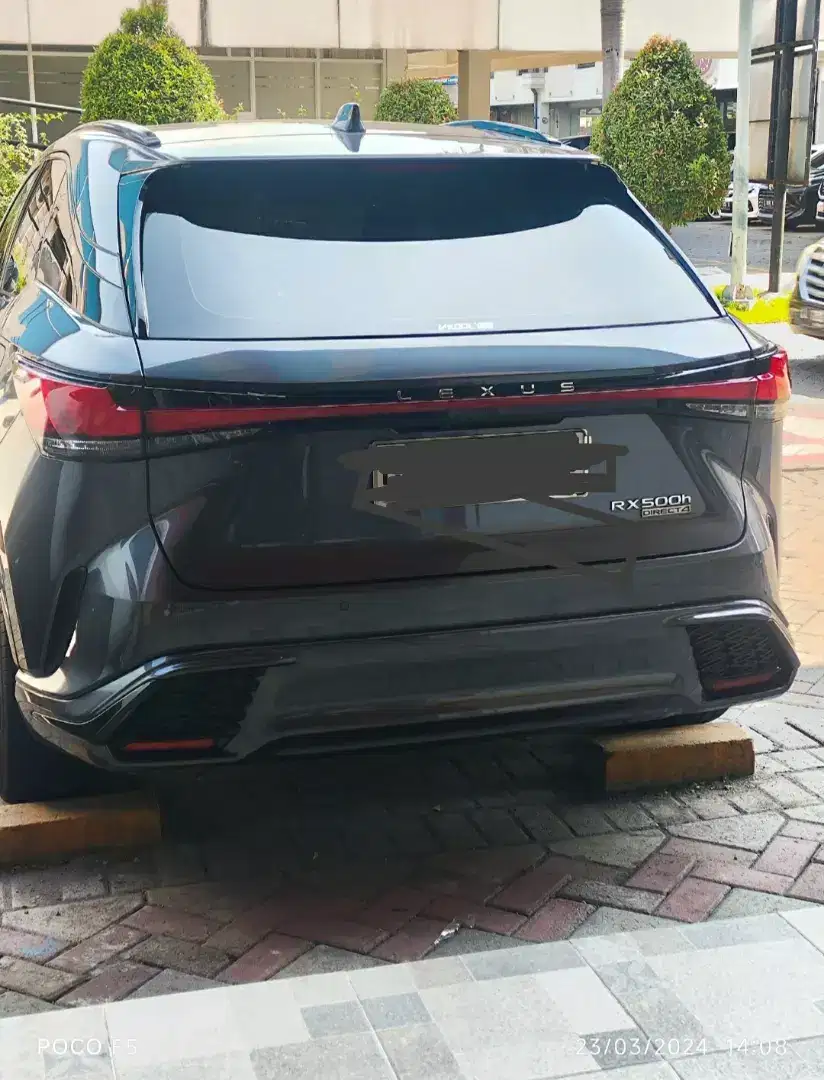 Saya mencari pekerjaan sebagai driver / sopir pribadi