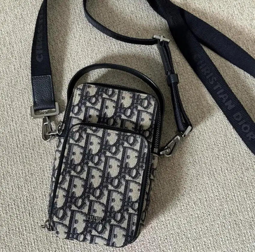 DIOR Oblique Phone Crossbody Bag VGC 2021