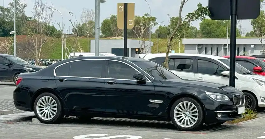 BMW 740Li 2010 F02