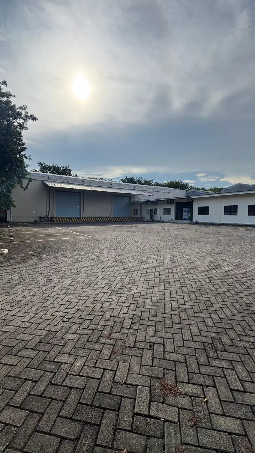 Disewakan Loading Dock + Office - Kawasan Safe n Lock - Sidoarjo