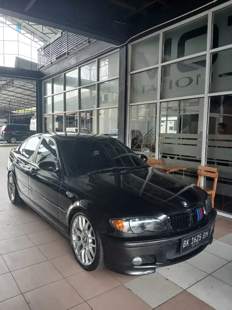 BMW SERIE 318 thn 2002