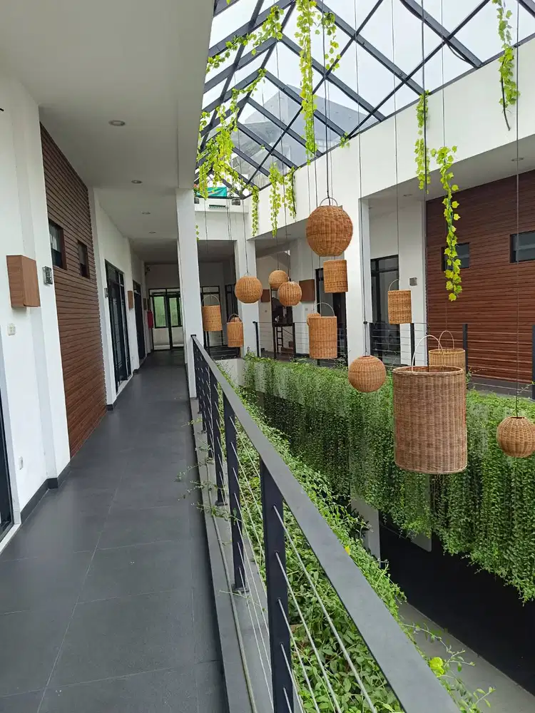 Sewa ruko / kantor / gerai F&B elegan di Graha Raya District52