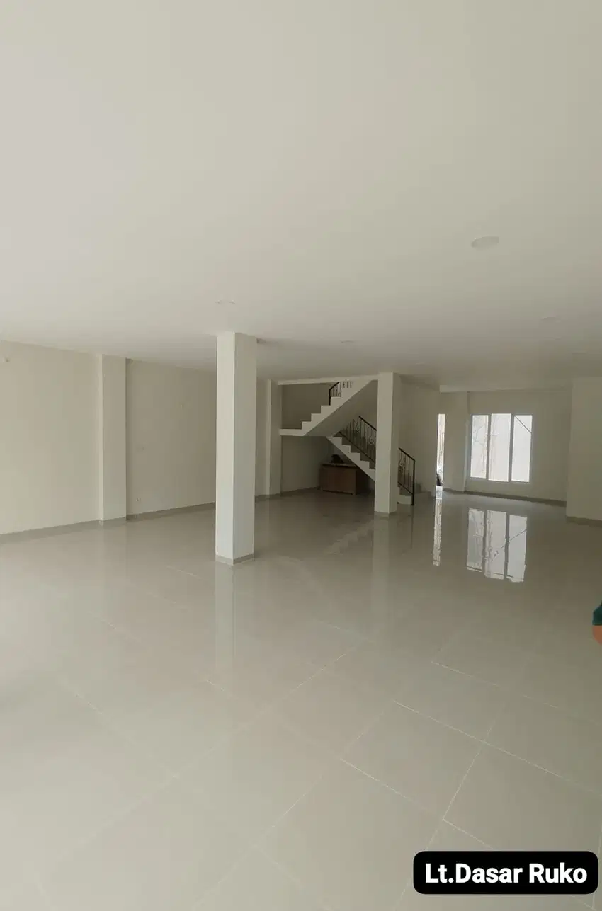 Ruko Baru Di Tempat Jalan Yang Sangat Strategis Di Jakarta Pusat