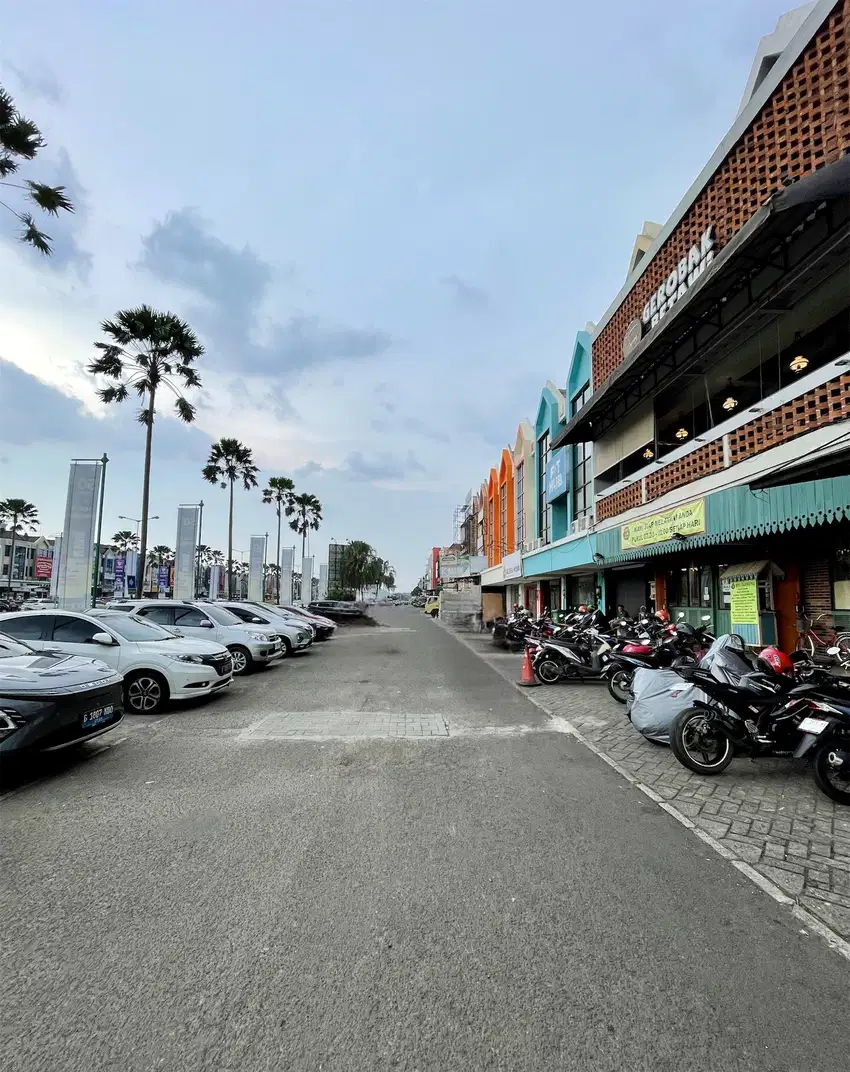 DIJUAL CEPAT RUKO 3 LANTAI BOULEVARD RAYA 1B di Gading Serpong