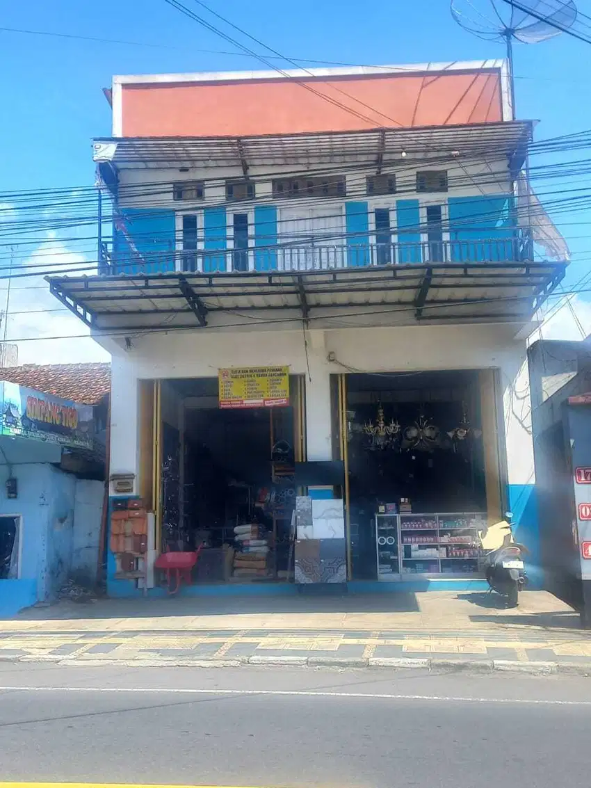 Dijual Ruko 2 lantai di Jalan Raya simpang tiga Panawuan, kuningan