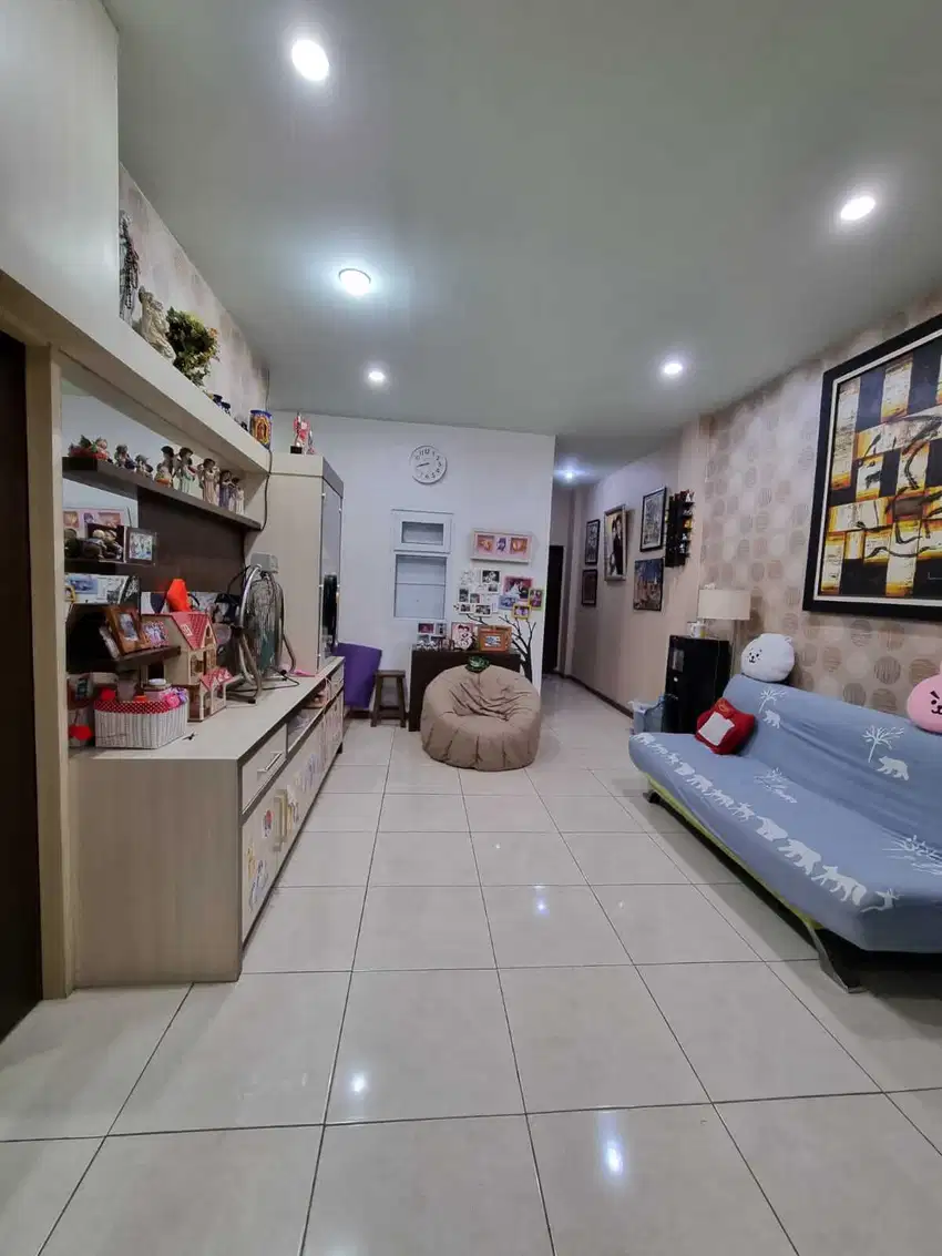 Dijual rumah di jalan besi