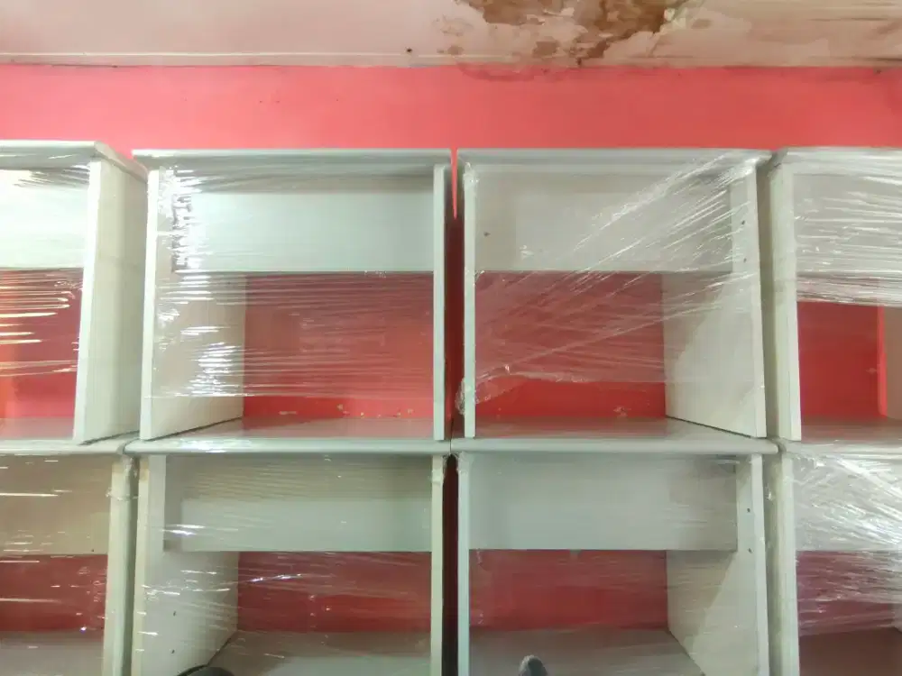 Meja belajar polos tanpa laci