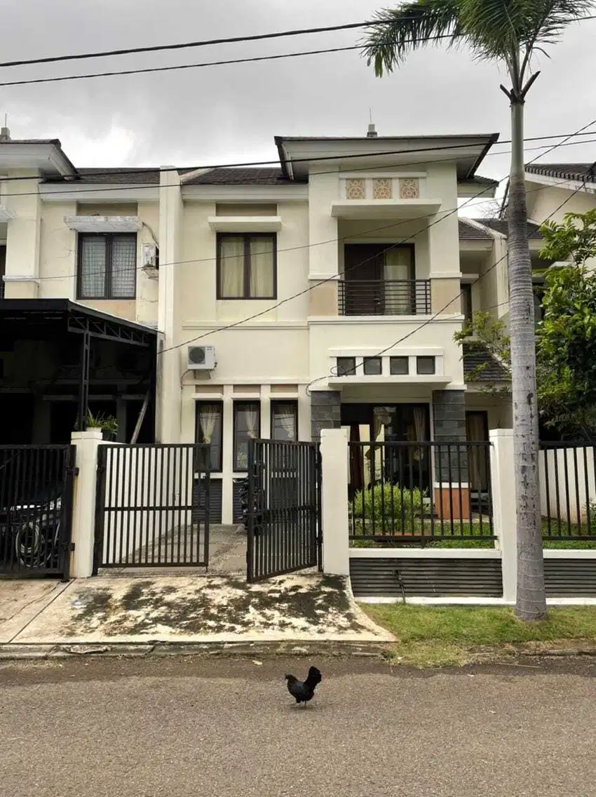 Rumah 2 Lantai Depan Taman di Cluster Aralia, Harapan Indah, Bekasi