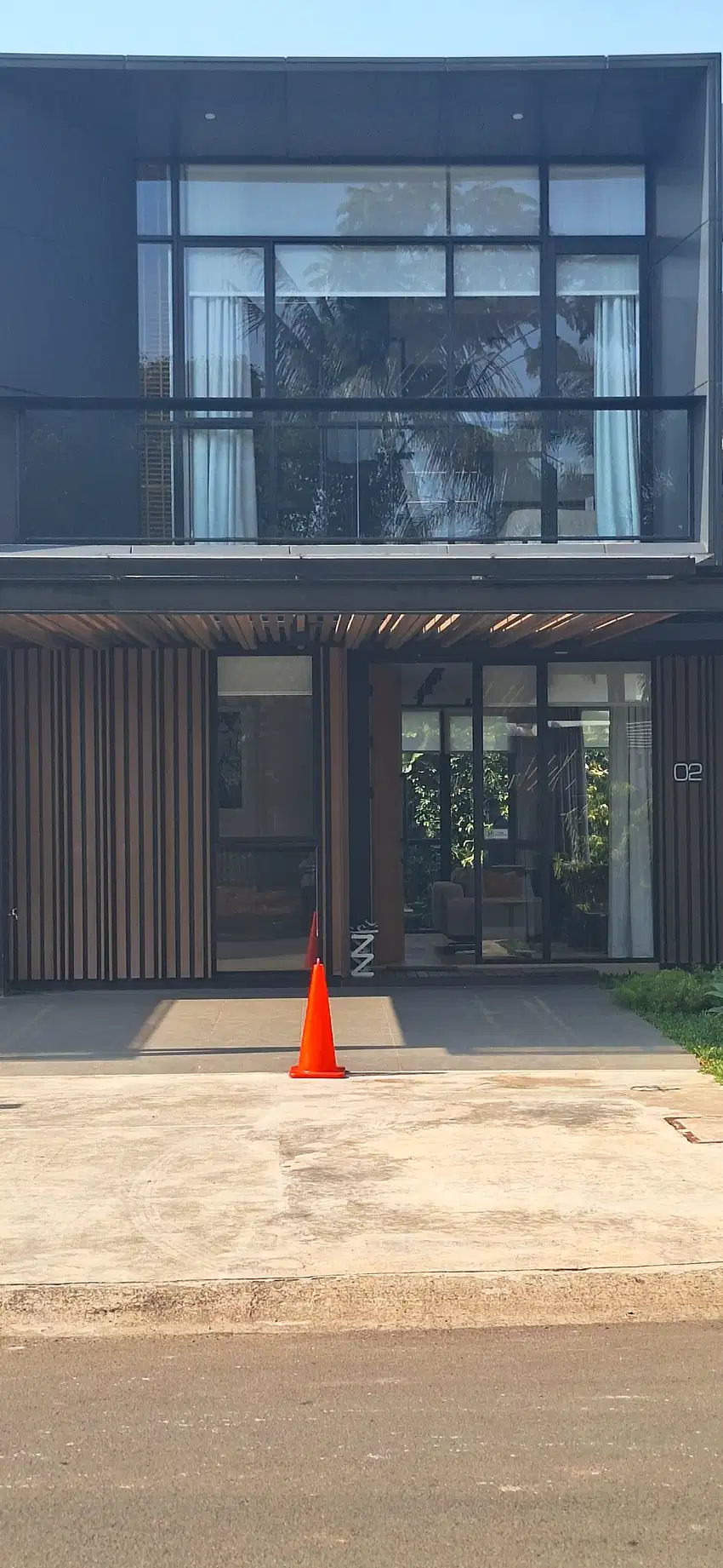 RUMAH MEWAH DENGAN HARGA MURAH DI JANTUNG KOTA TANGERANG
