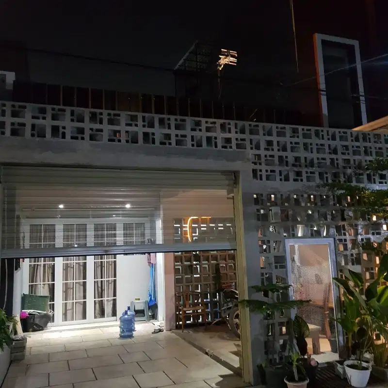 Rumah rapih dan luas serta strategis di Permata Tangerang jual cepat