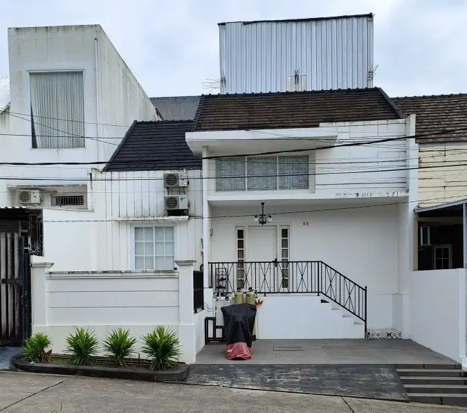DIJUAL CEPAT RUMAH DI BORNEO PARADISO – HM