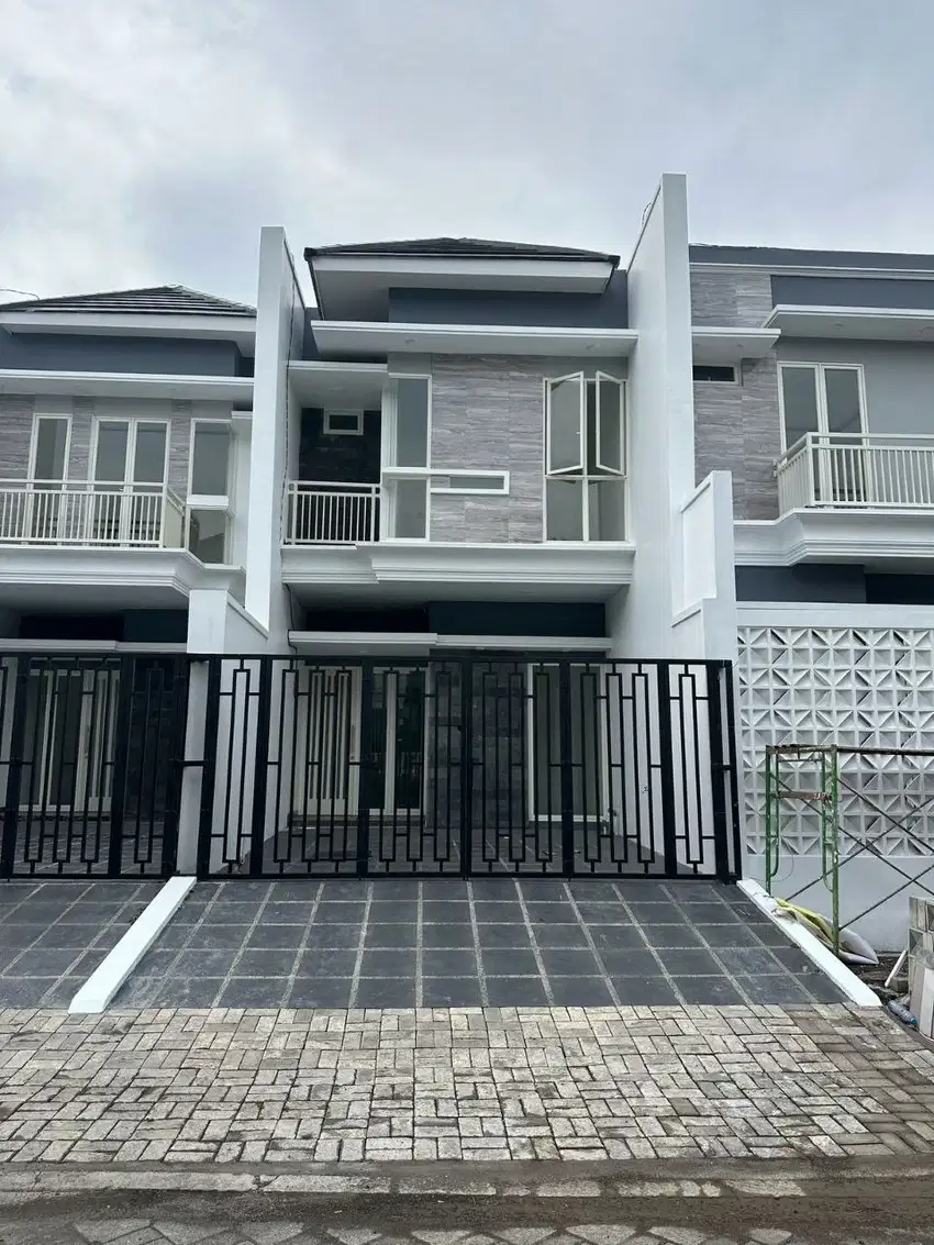 Dijual rumah baru modern jemursari selatan