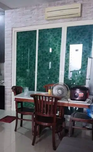 0844 - Dijual Rumah 2 Lantai SHM di Jl. Manyar Jaya, Surabaya