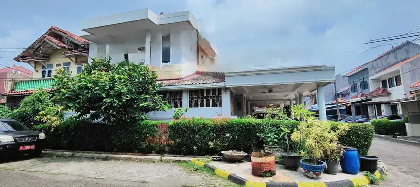 Rumah 2 Lantai HOOK Hadap Selatan Full Bata Merah di Lippo Karawaci