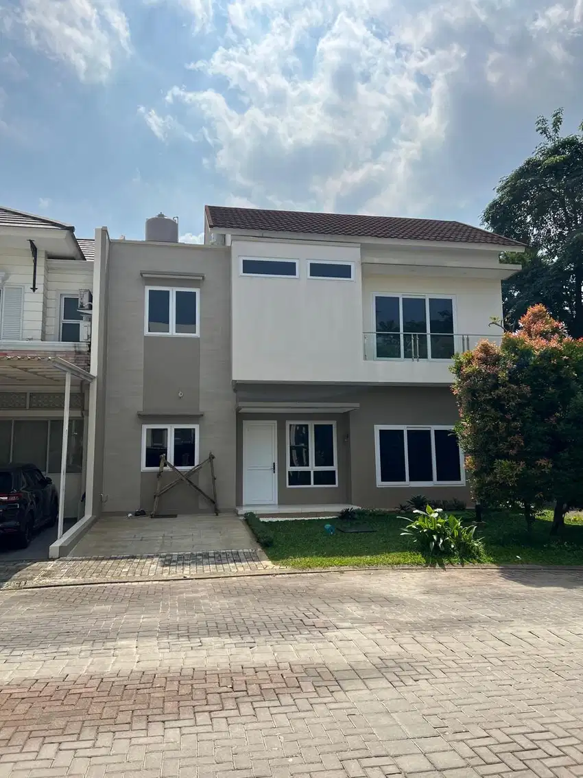 Rumah 2.5lantai SHGB Luas 108 Siap Huni Dalam Cluster Di BSD Tangerang
