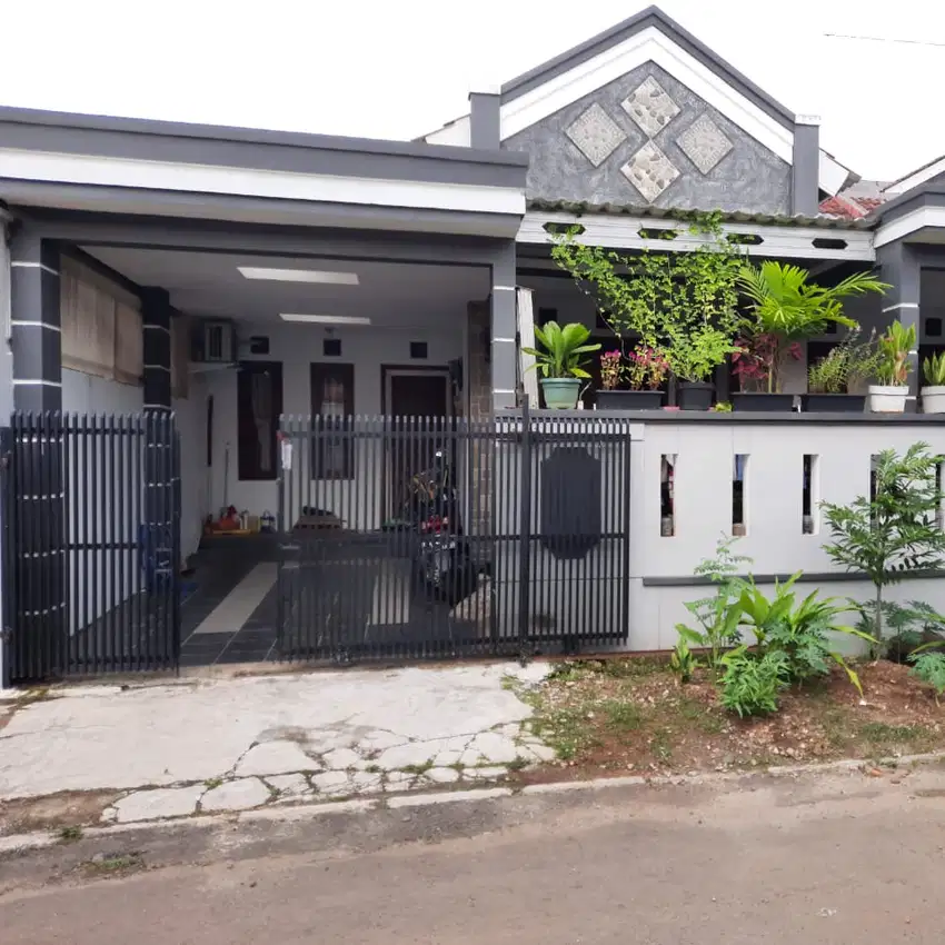 Rumah siap huni di Kencana Loka, BSD