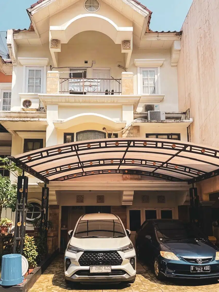 Dijual Rumah Siap Huni 2 lantai di jatibening Bekasi Kota