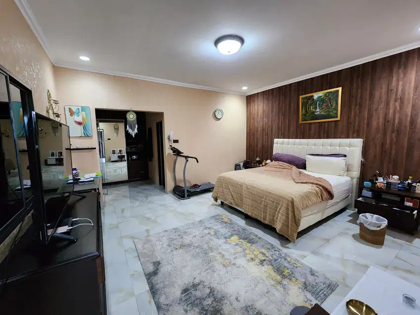 Dijual Rumah Mewah 3 Lantai Cluster Madrid Modernland, Tangerang