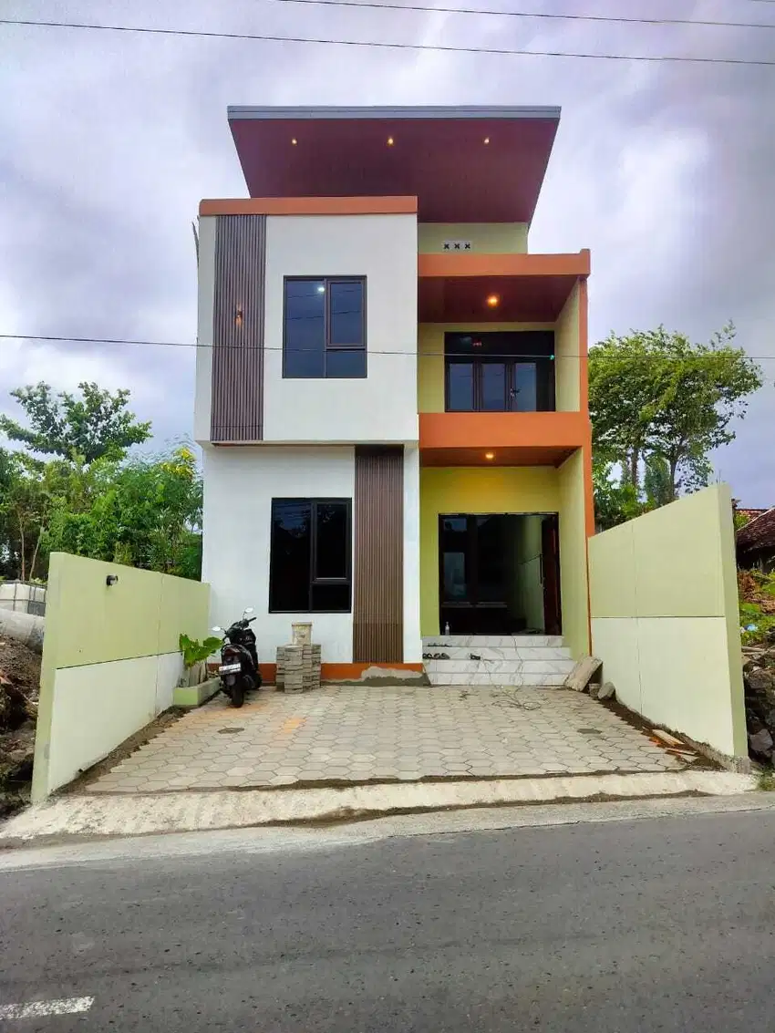 Dijual Rumah Dalam Ringroad Di Banyuraden, Pinggir Jalan Aspal Utama