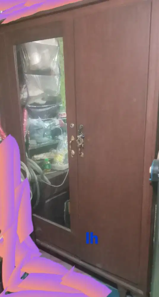 Lemari pakaian kayu jati