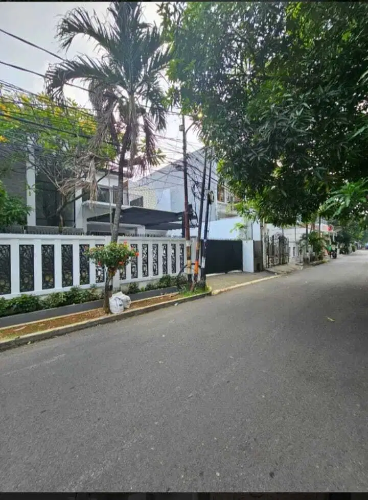 Rumah 2LT MEWAH, JAKSEL. Negi sampai deal.