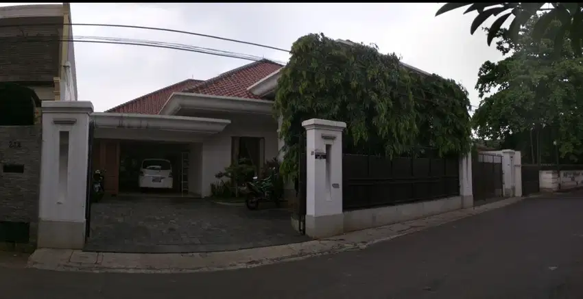 Dijual Rumah Nyaman Dan Asri Di Lebak Bulus Jakarta Selatan