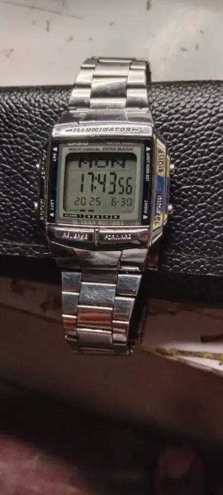 Jam tangan pria Digital CS