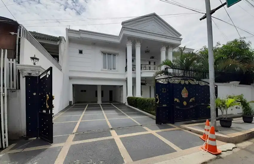 Jual rumah di Tebet Jakarta Selatan