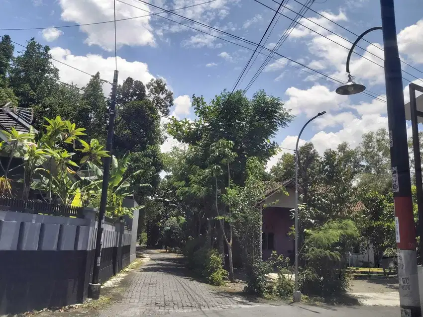 Utara Monjali Tanah Premium di Lempongsari