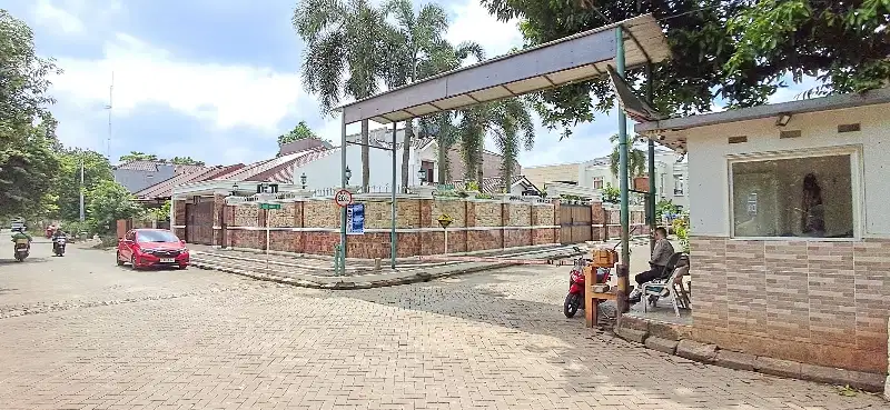 Rumah Besar Dijual Villa Serpong Tangerang Selatan